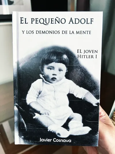 📚 Review libro: El pequeño Adolf y los demonios de la mente - Javier Cosnava